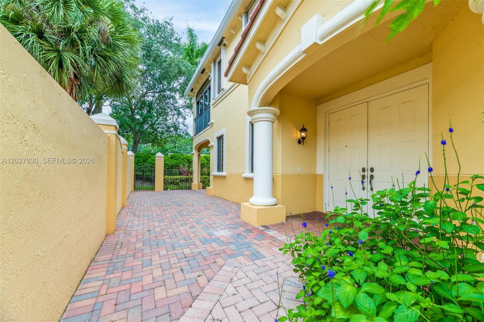 1695 Passion Vine Cir # 22-1, Weston, FL 33326 photo 2