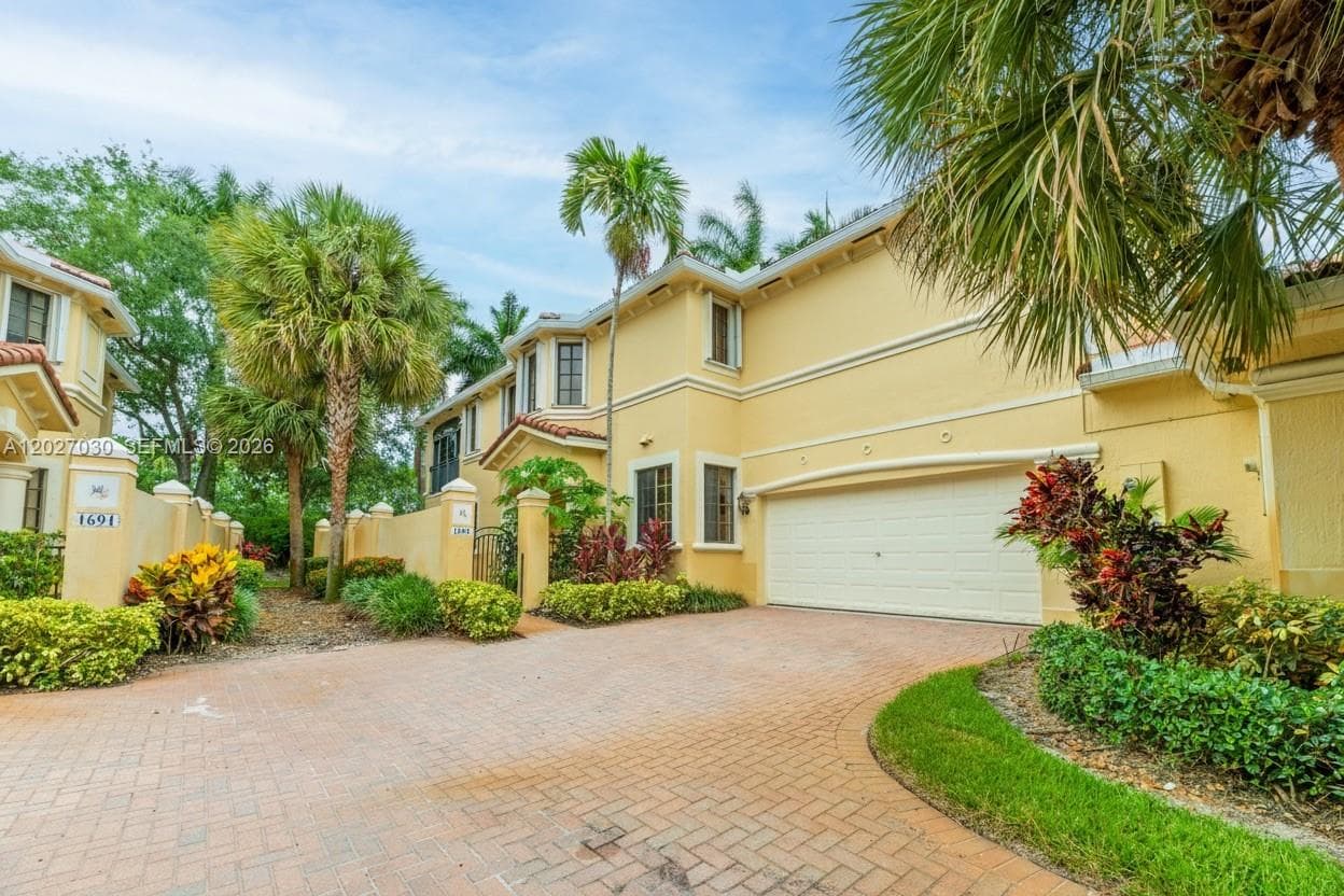 1695 Passion Vine Cir # 22-1, Weston, FL 33326 photo 5