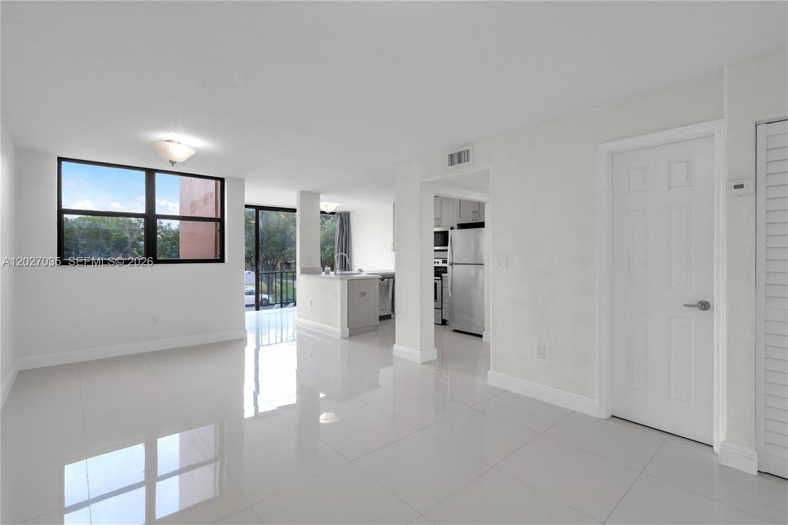 9440 W Flagler St # 208, Miami, FL 33174 photo 2