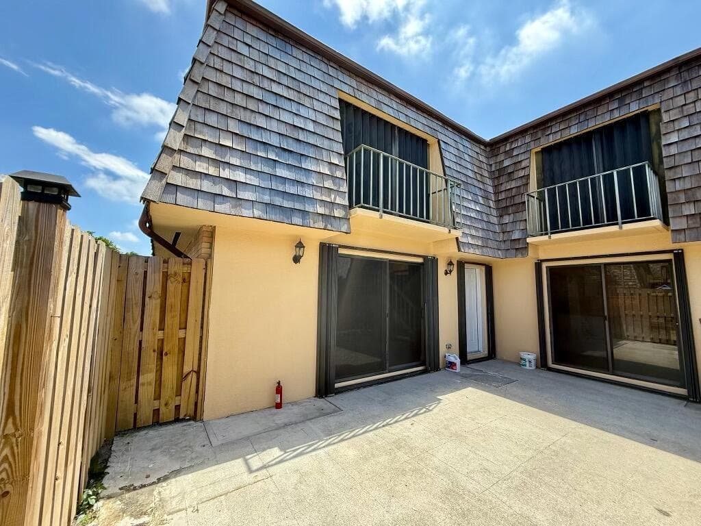 79 Lake Arbor Drive # 79, Palm Springs, FL 33461 photo 2