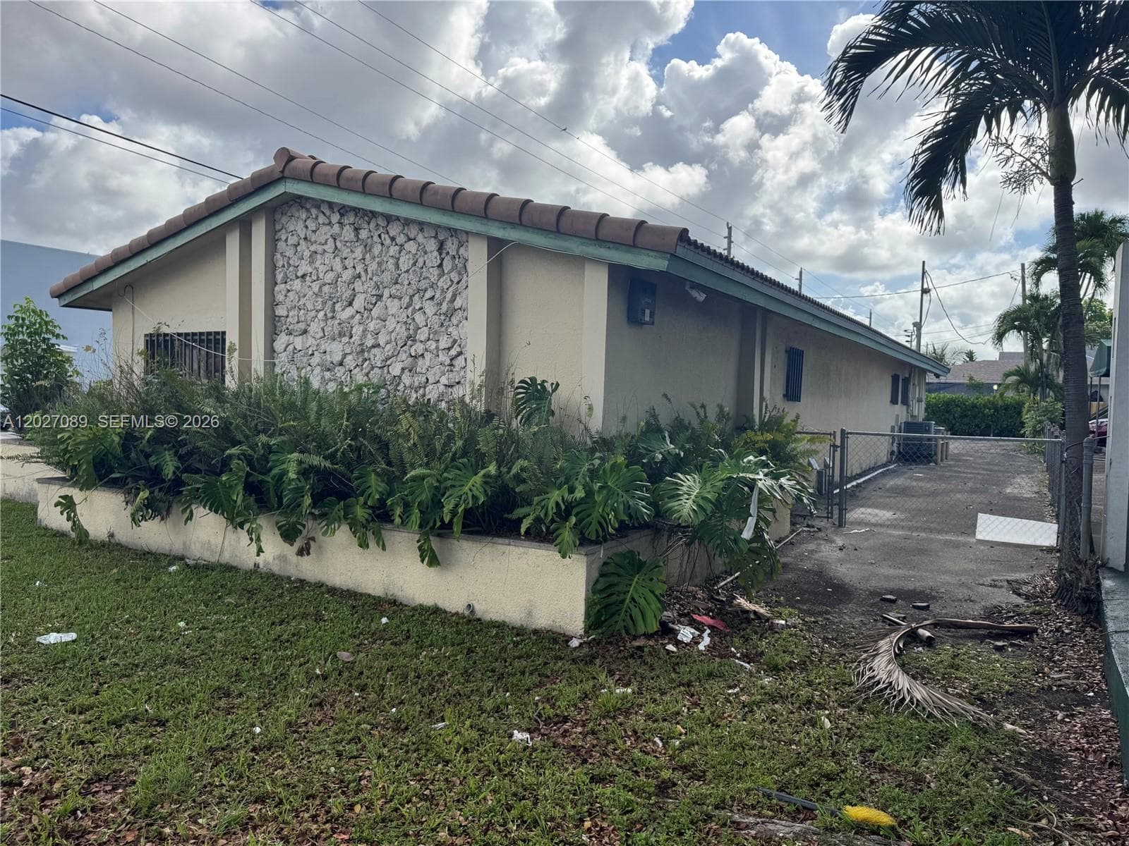 2660 SW 3rd St, Miami, FL 33135 photo 4