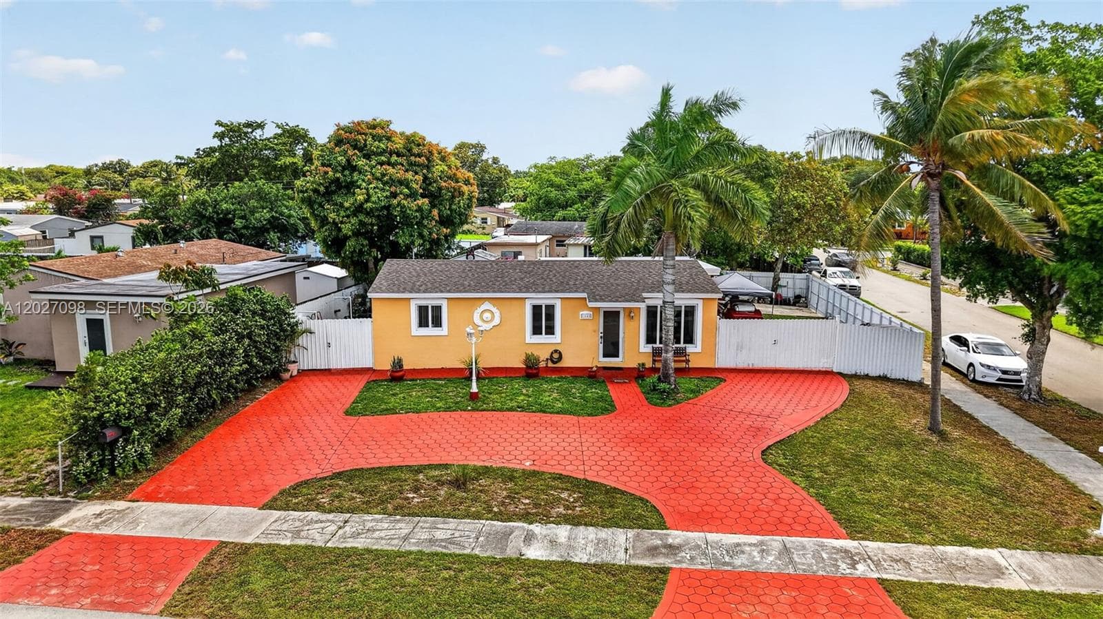 1440 N 68th Ave, Hollywood, FL 33024 photo 2