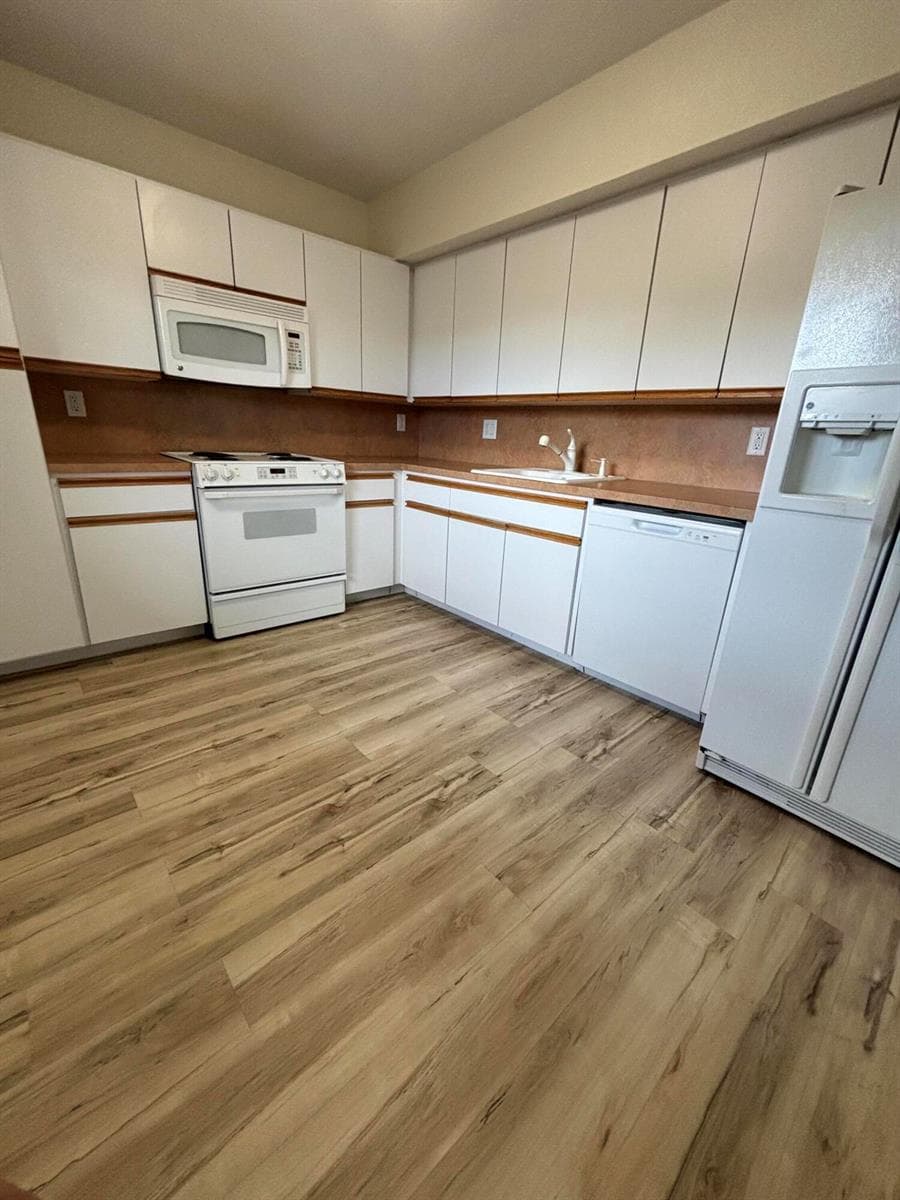 555 Oaks Lane # 309, Pompano Beach, FL 33069 photo 4