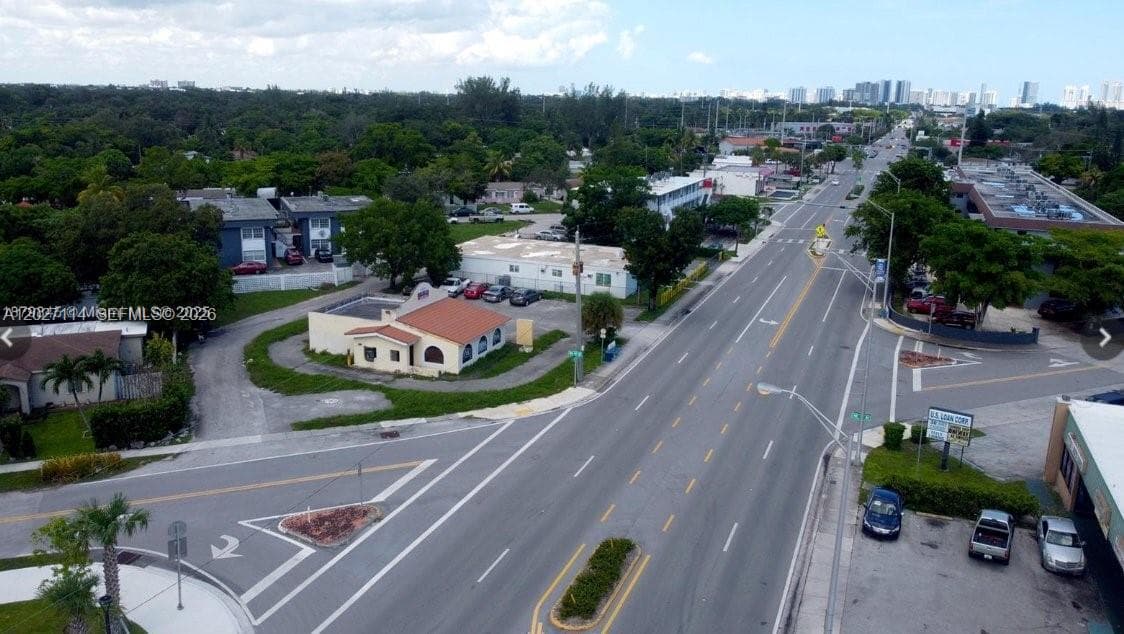 14100 W Dixie Hwy, North Miami, FL 33161 photo 3