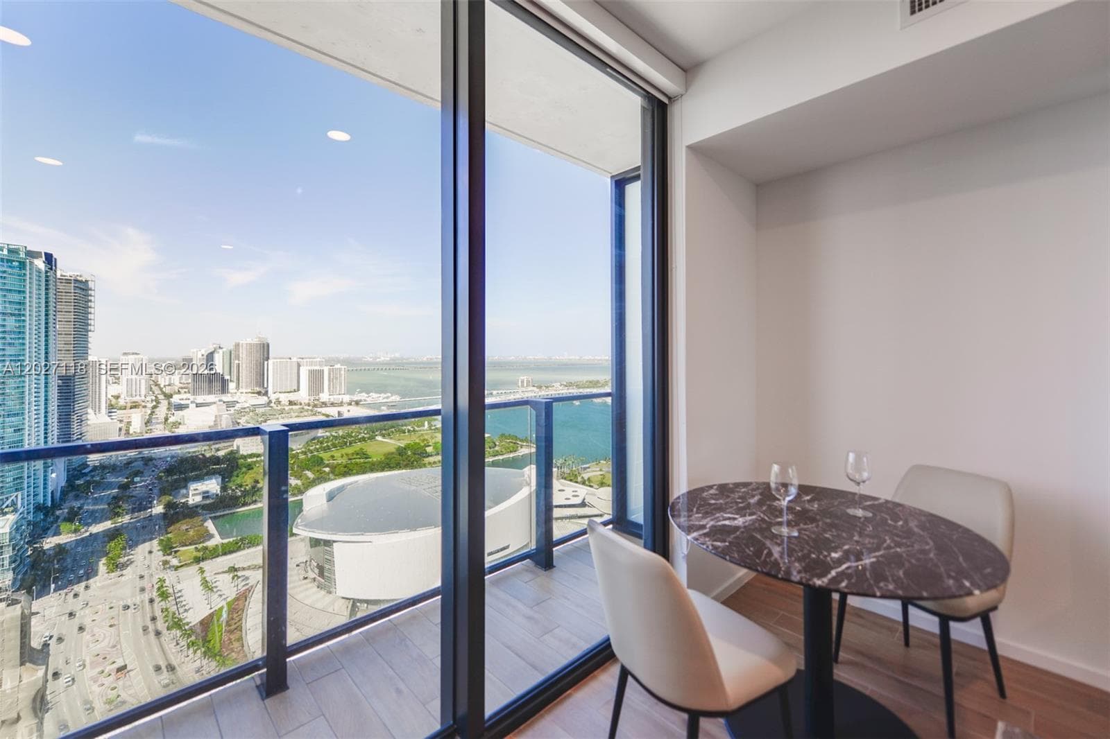 398 NE 5th St # 3505, Miami, FL 33132 photo 4