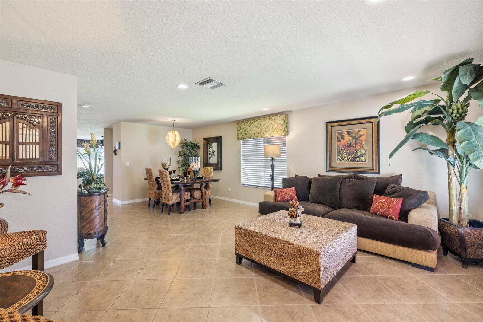 5580 45th Avenue, Vero Beach, FL 32967 photo 2