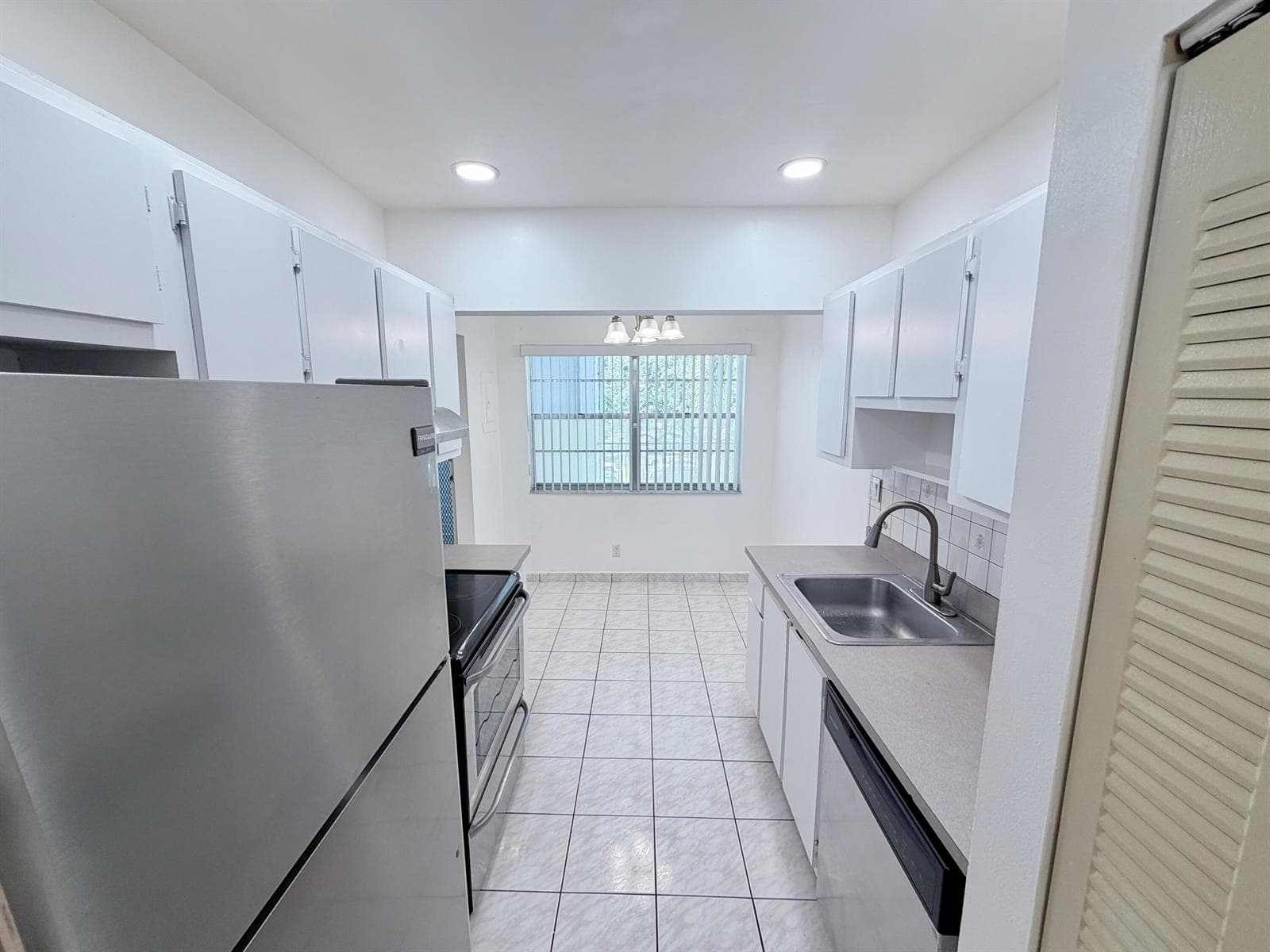 8405 NW 61st Street # D305, Tamarac, FL 33321 photo 5