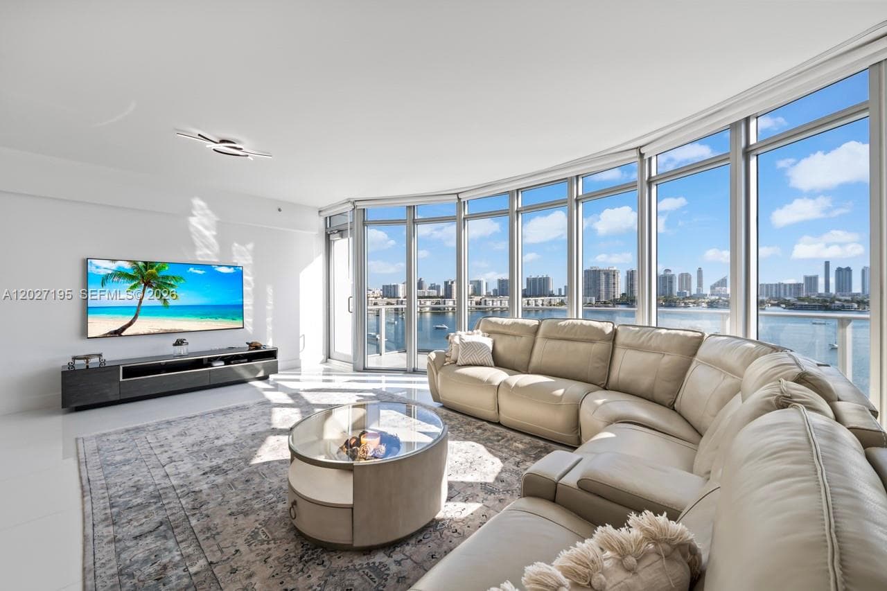 17301 Biscayne Blvd # 811, North Miami Beach, FL 33160 photo 5