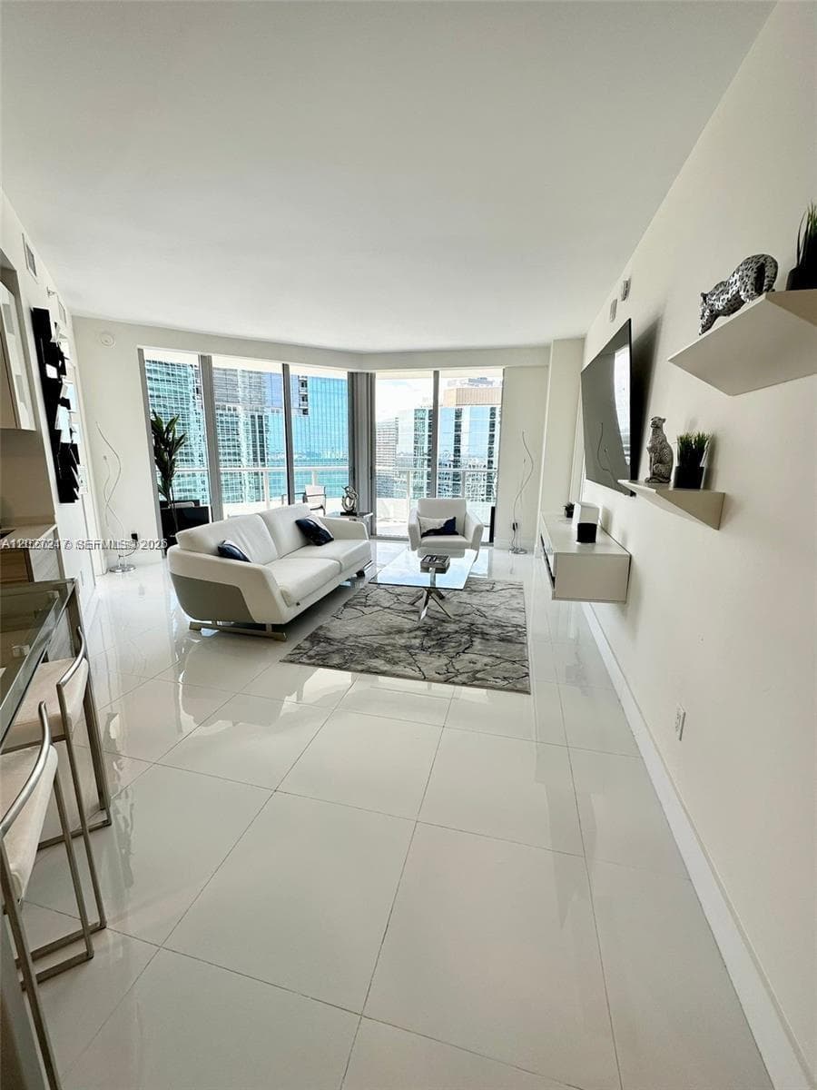 1300 Brickell Bay Dr # 3101, Miami, FL 33131 photo 2
