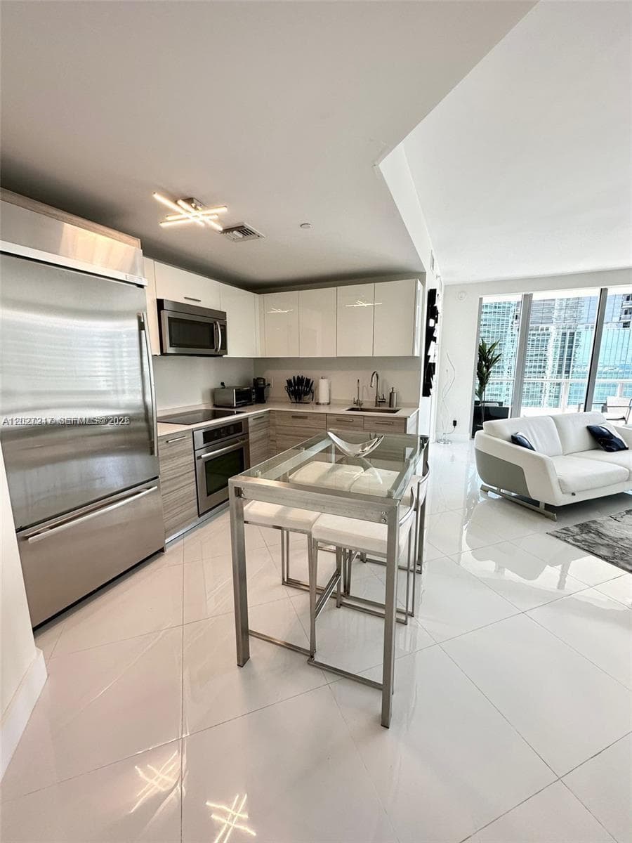 1300 Brickell Bay Dr # 3101, Miami, FL 33131 photo 5