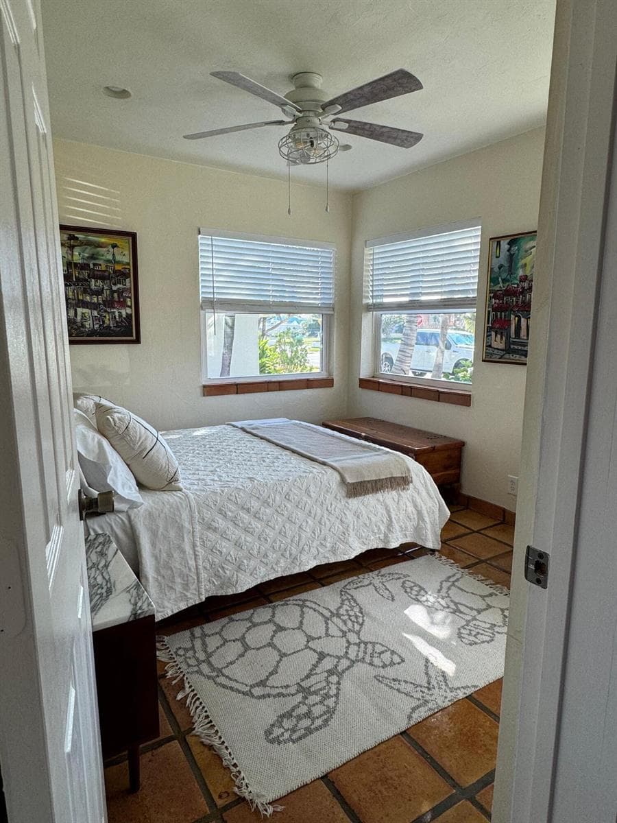 256 E 24th Street, Riviera Beach, FL 33404 photo 2