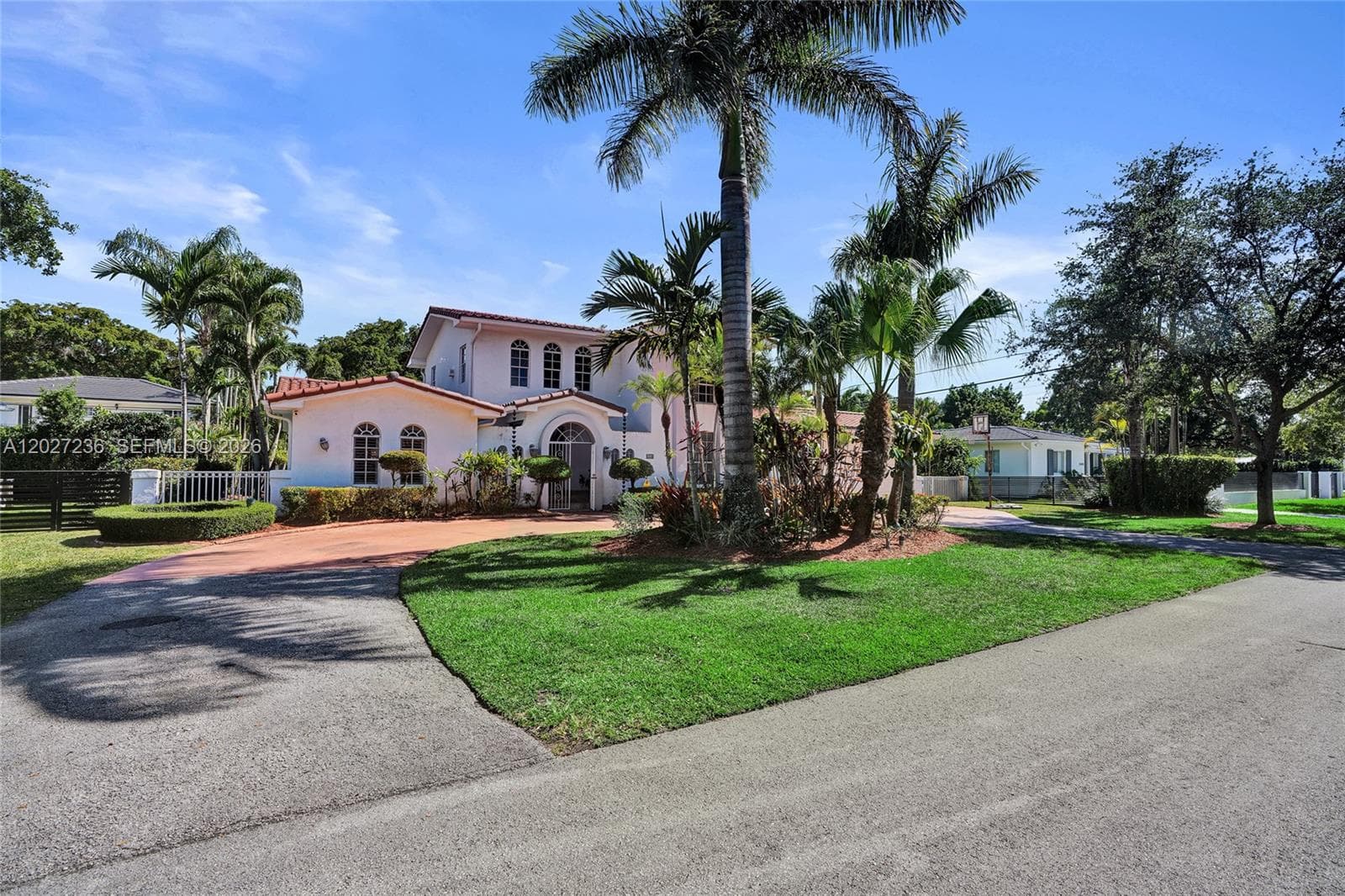 1534 Palancia Ave, Coral Gables, FL 33146 photo 2