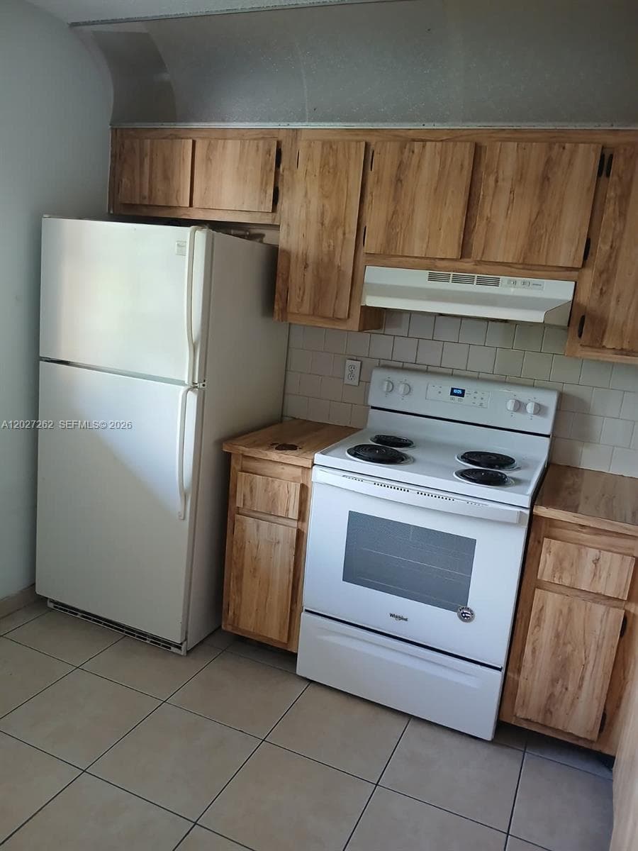 9141 NW 1st Ct # 204, Pembroke Pines, FL 33024 photo 4