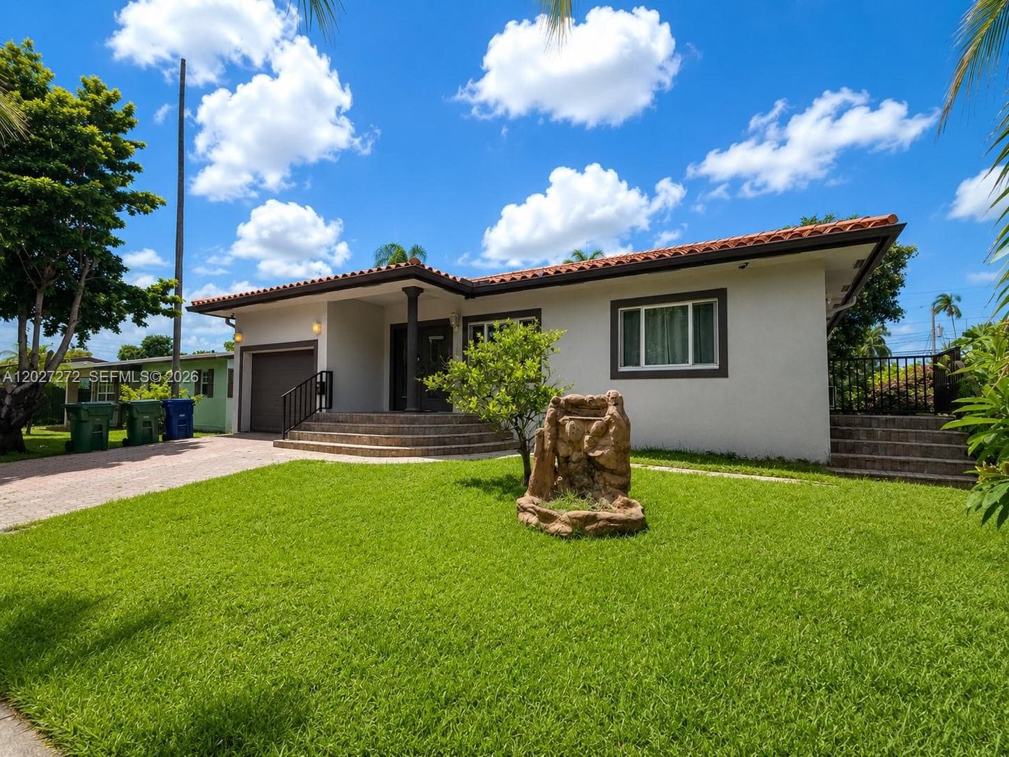 1101 NE 2nd St, Hallandale Beach, FL 33009 photo 2