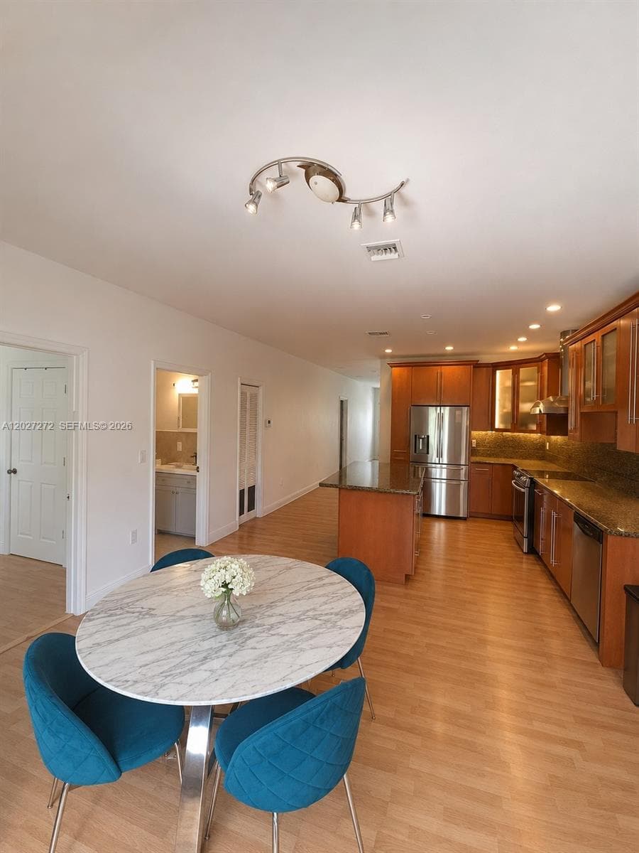 1101 NE 2nd St, Hallandale Beach, FL 33009 photo 4