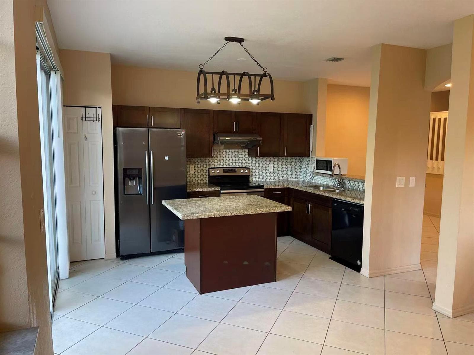 4061 NW 91st Terrace, Sunrise, FL 33351 photo 2