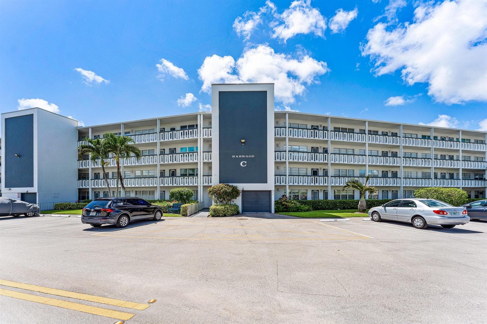 1017 Harwood C, Deerfield Beach, FL 33442 photo 2