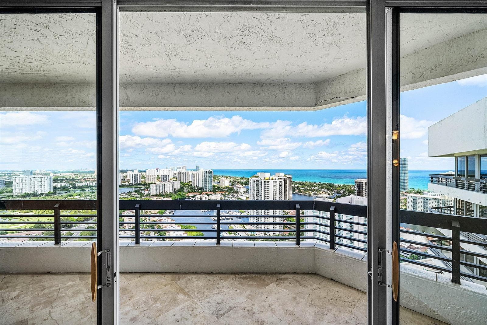 3500 Mystic Pointe Drive, Aventura, FL 33180 photo 4