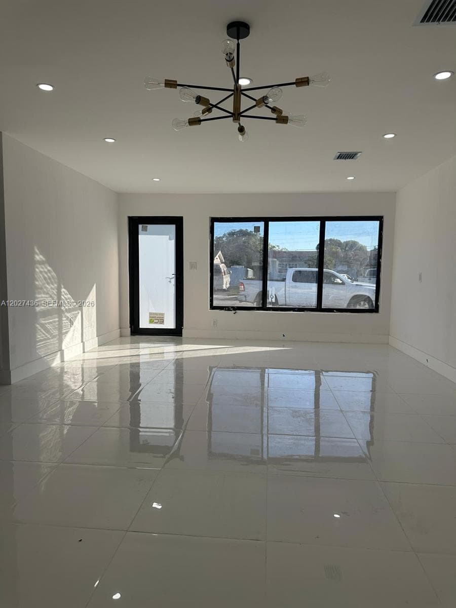 2041 NW 190th Ter, Miami Gardens, FL 33056 photo 4