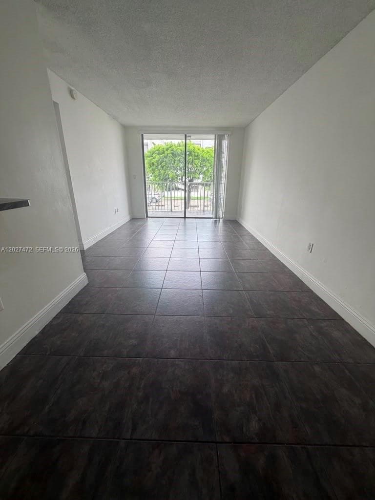 8185 NW 7th St # 218, Miami, FL 33126 photo 2