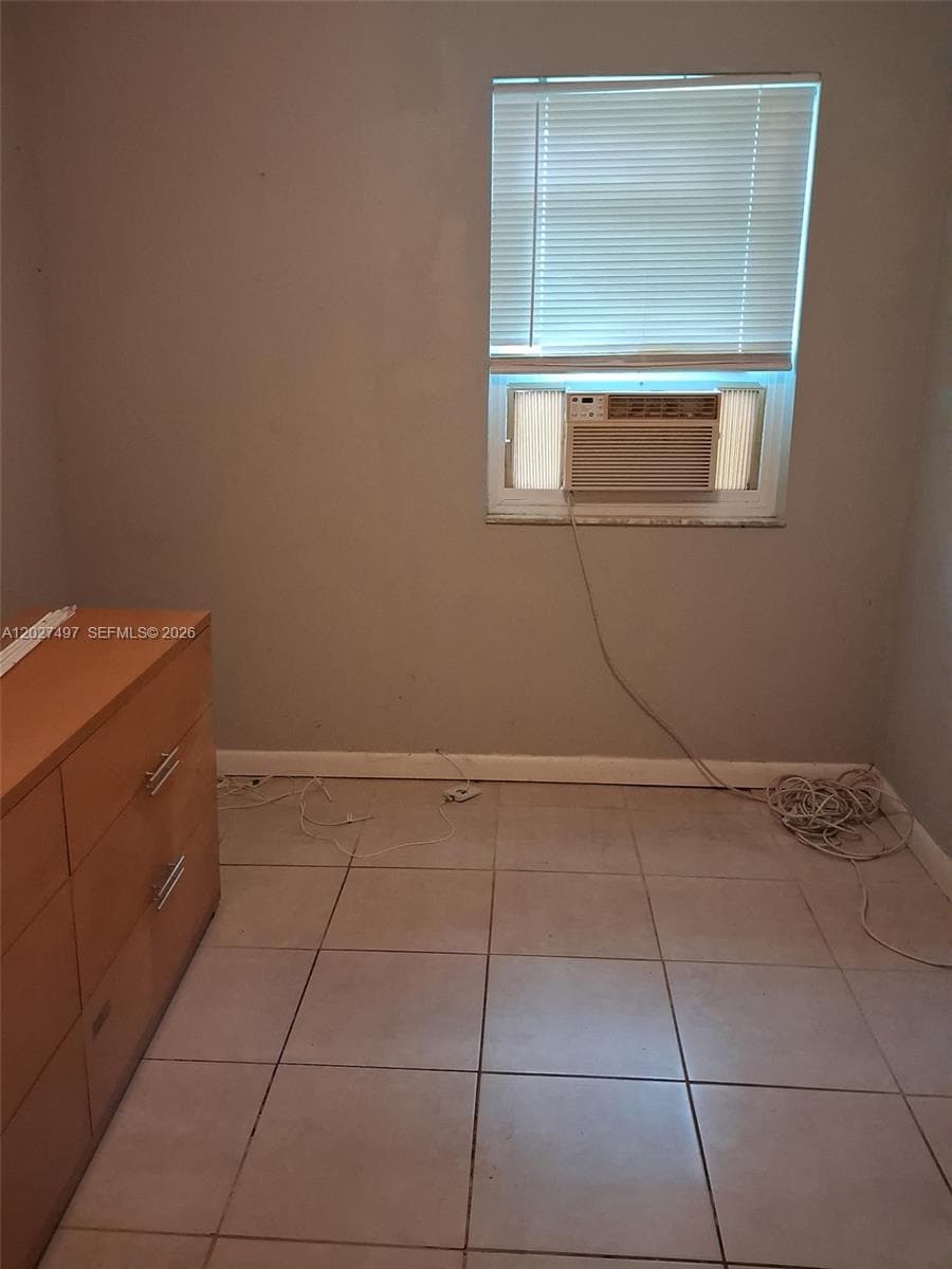 1800 Pinehurst Dr # 1, West Palm Beach, FL 33407 photo 2