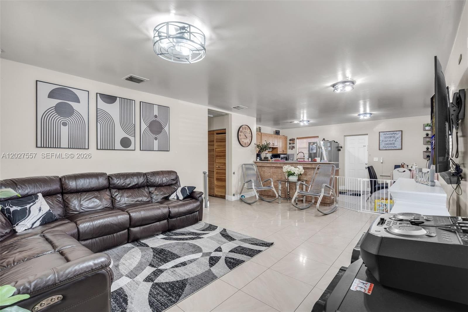 2986 NW 26th St, Miami, FL 33142 photo 3