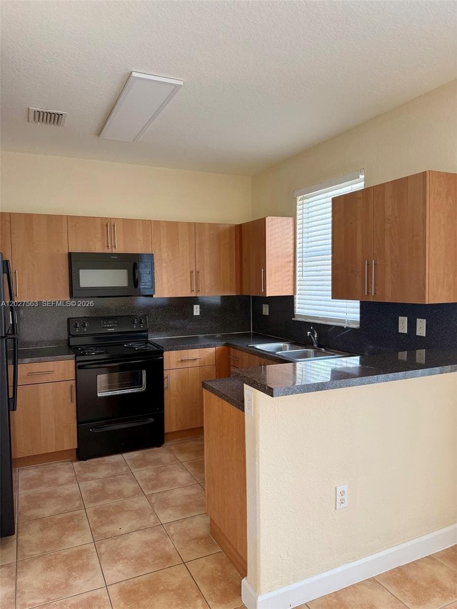 1498 SE 25th Ave, Homestead, FL 33035 photo 3