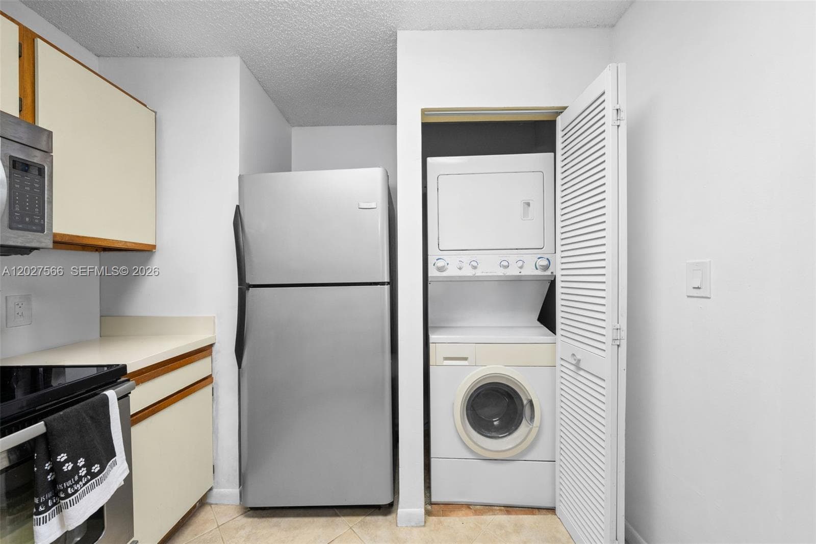 3405 NW 44th St # 205, Oakland Park, FL 33309 photo 2