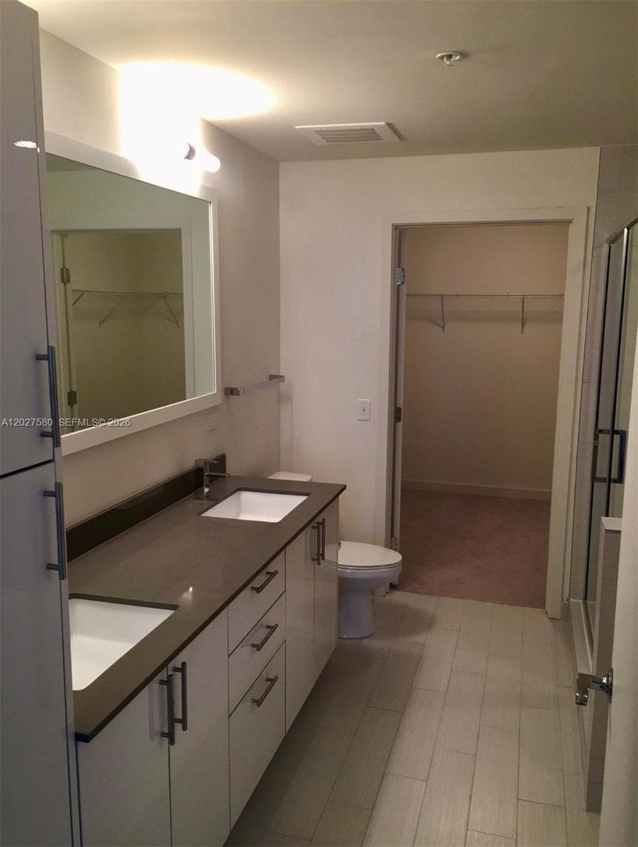 999 SW 1st Ave # 2005, Miami, FL 33130 photo 5