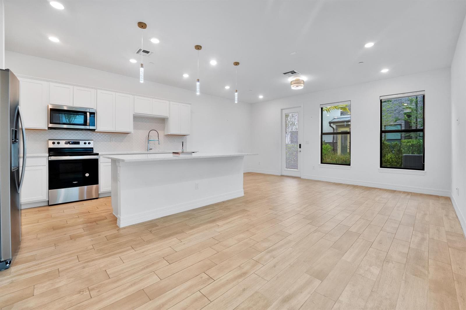 8358 NW 7th Place, Plantation, FL 33324 photo 3