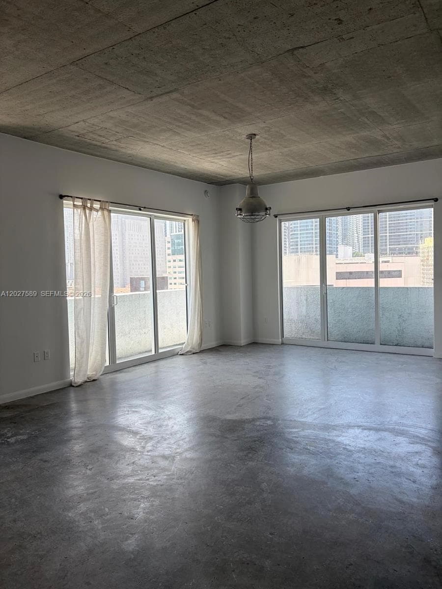 133 NE 2nd Ave # 913, Miami, FL 33132 photo 4