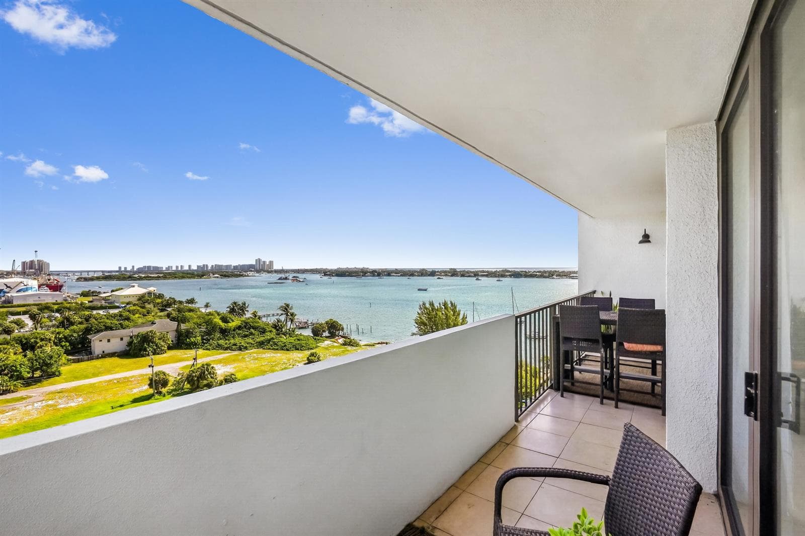 5600 N Flagler Drive # 1106, West Palm Beach, FL 33407 photo 2