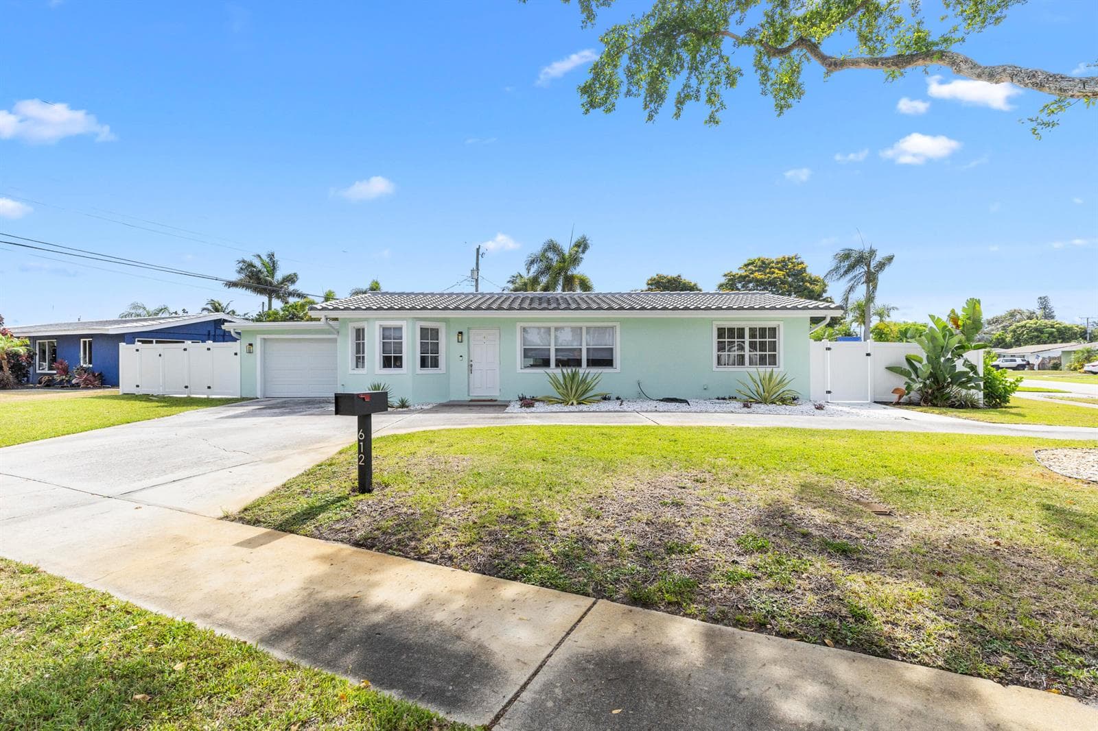 612 SE 10th Avenue, Deerfield Beach, FL 33441 photo 4