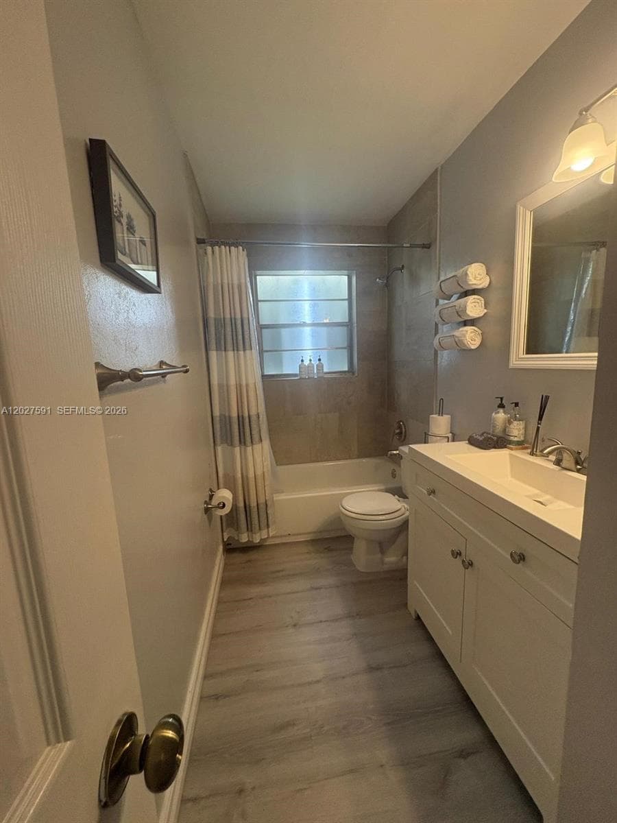 201 Columbus Pkwy # A, Hollywood, FL 33021 photo 3
