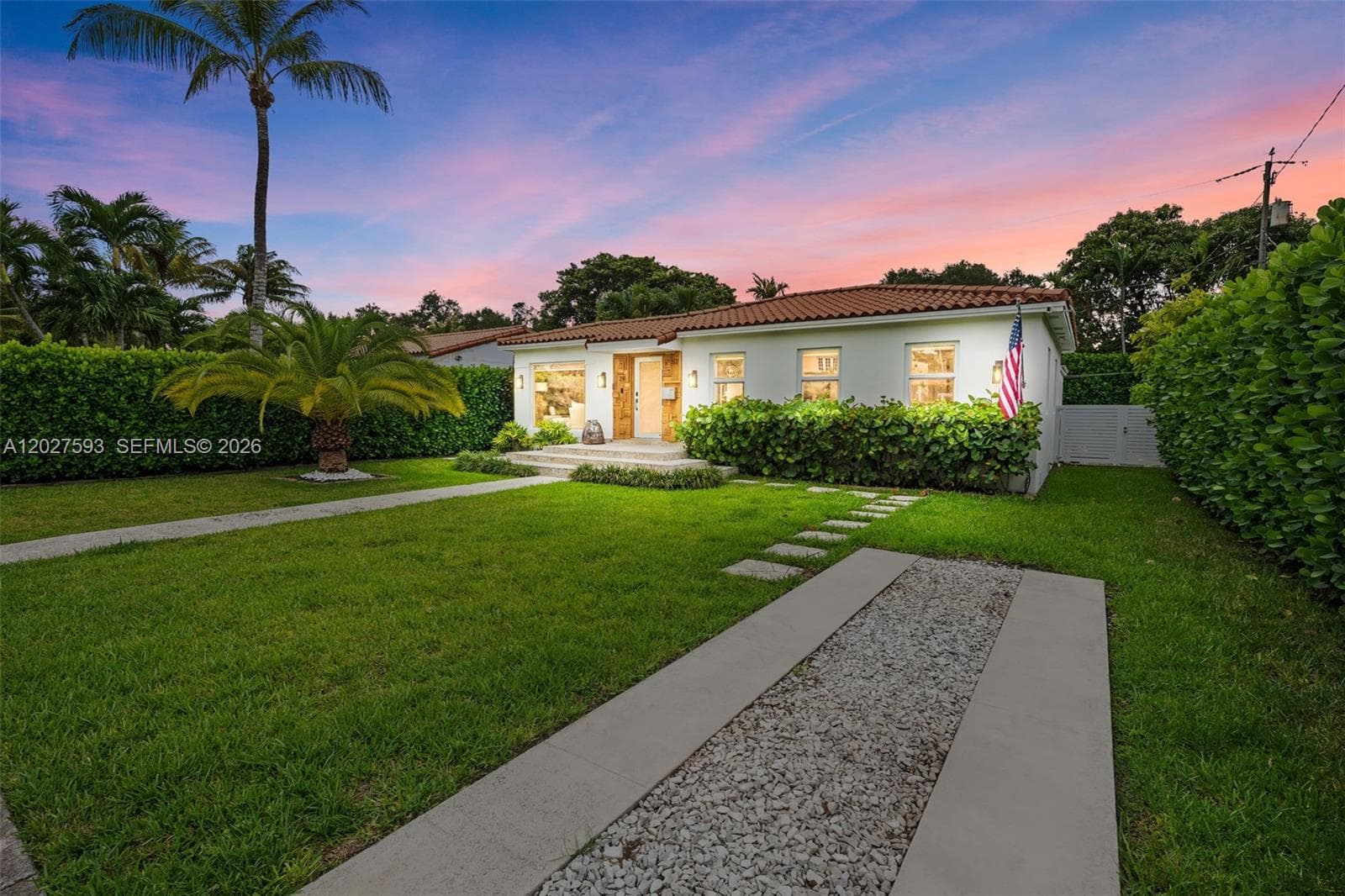 39 Montilla Ave, Coral Gables, FL 33134 photo 2