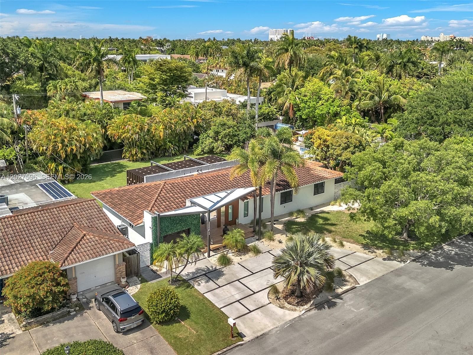 1141 Adams St, Hollywood, FL 33019 photo 2