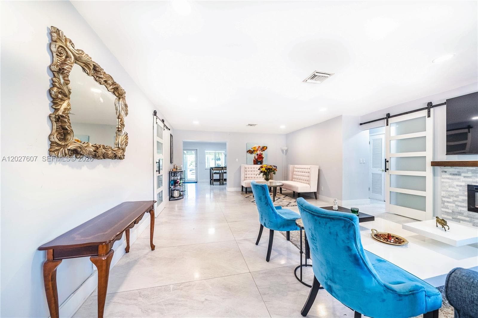1101 NE 5th St, Hallandale Beach, FL 33009 photo 4