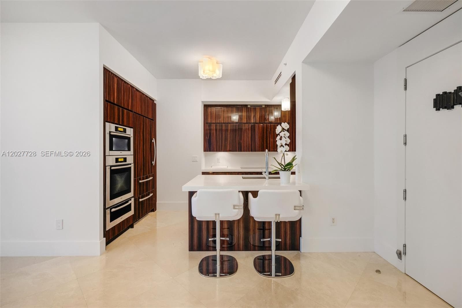 50 S Pointe Dr # 903, Miami Beach, FL 33139 photo 5