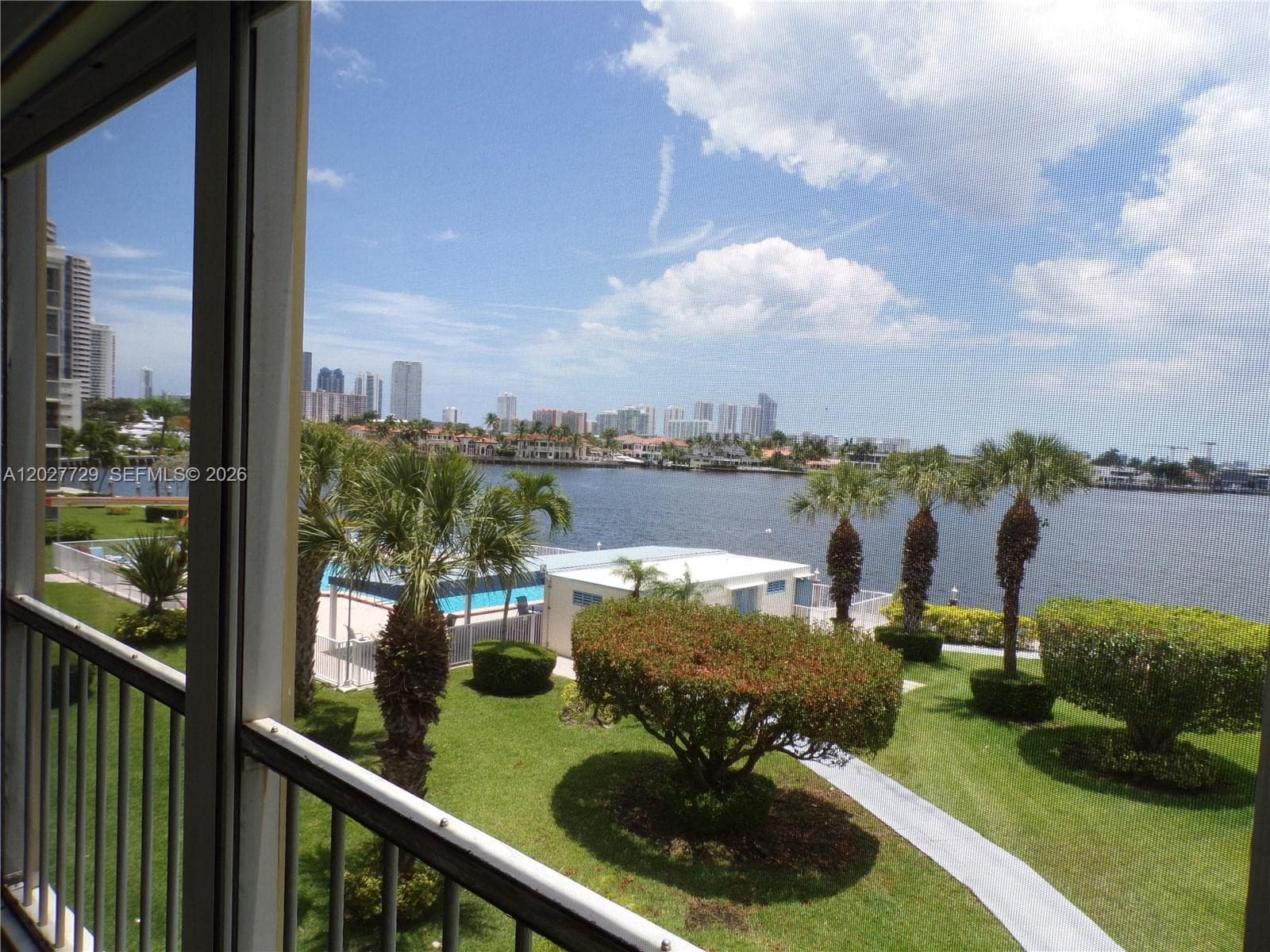 3010 Marcos Dr # R314, Aventura, FL 33160 photo 2