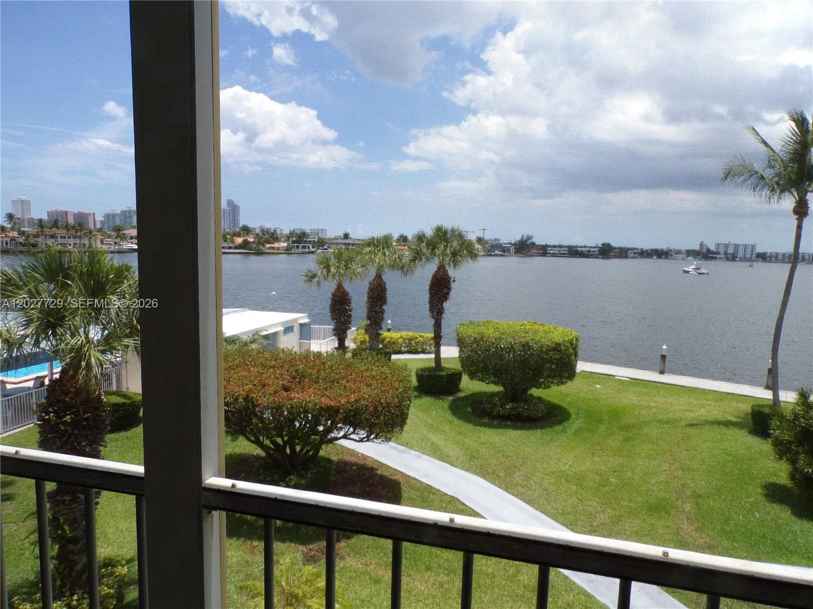 3010 Marcos Dr # R314, Aventura, FL 33160 photo 3