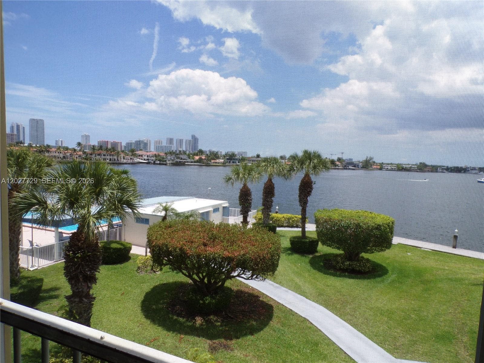 3010 Marcos Dr # R314, Aventura, FL 33160 photo 4