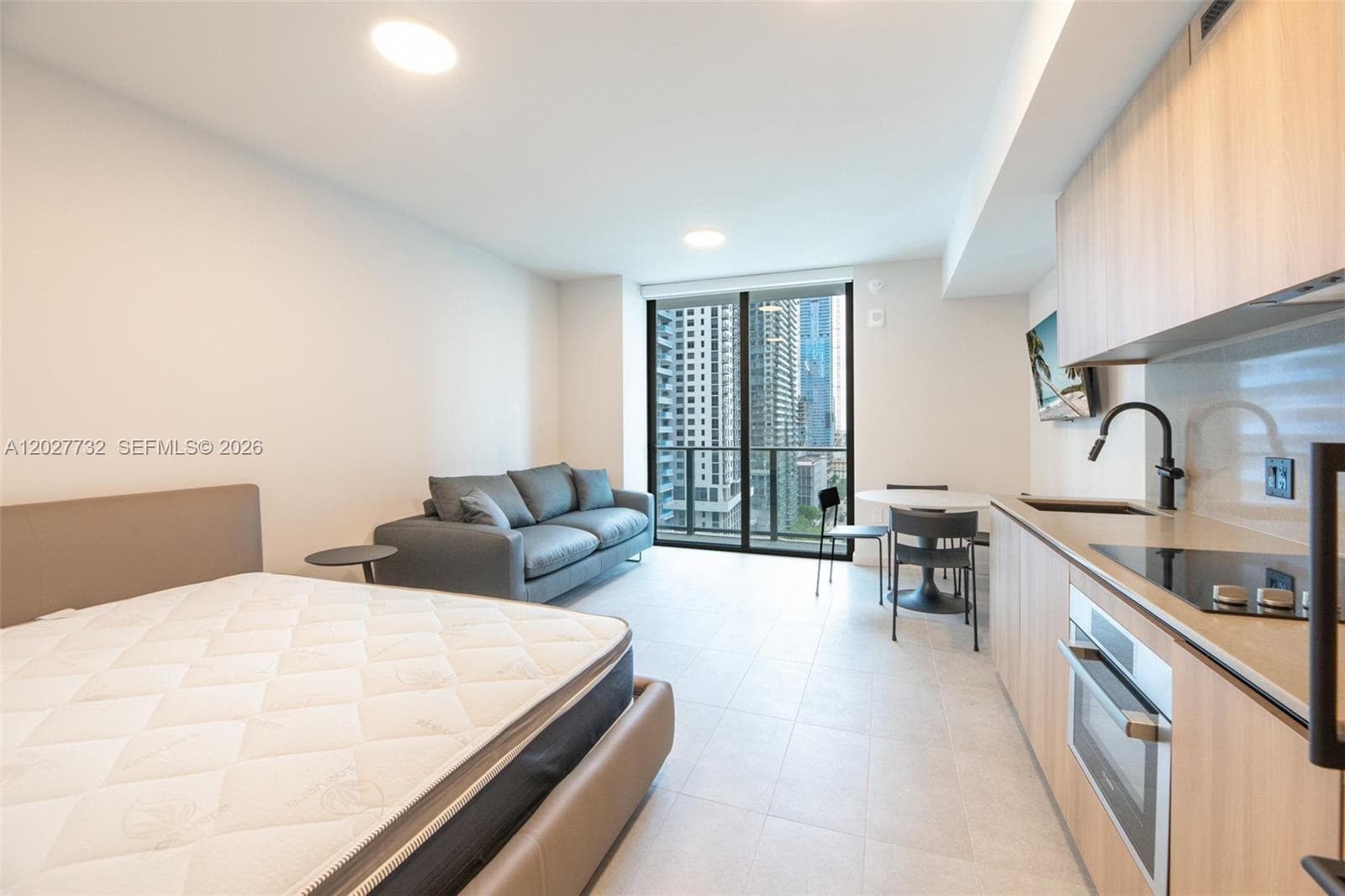121 NE 5th St # 1809, Miami, FL 33132 photo 2