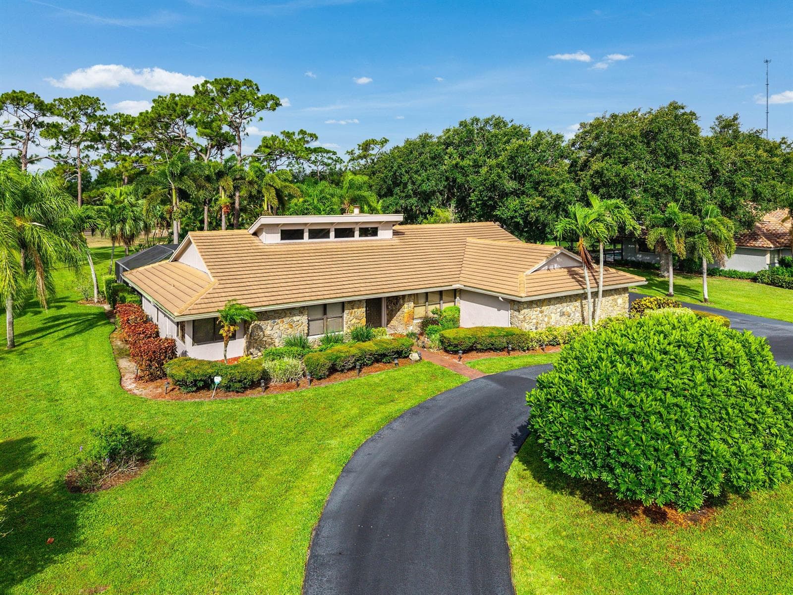 9405 Dundee Drive, Lake Worth, FL 33467 photo 2