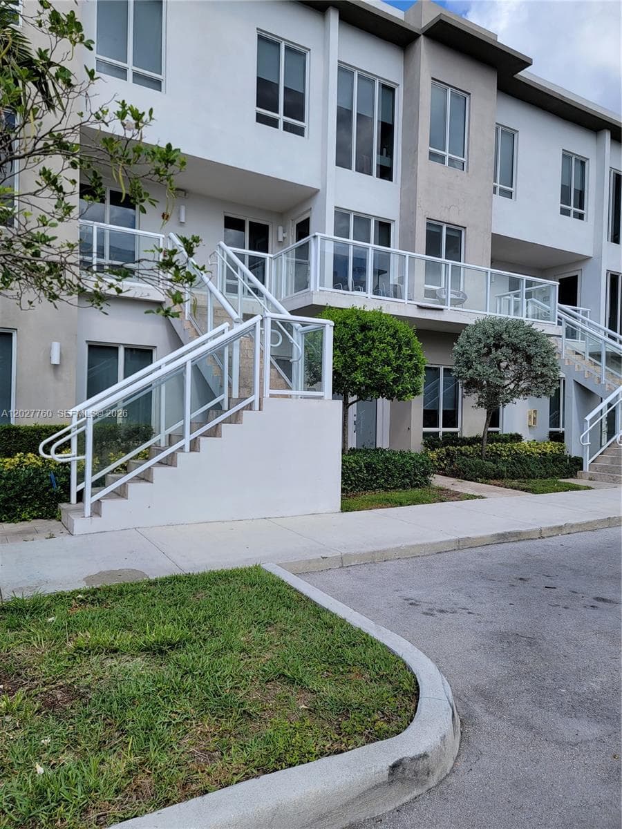 6310 NW 103rd Pl # 202, Doral, FL 33178 photo 3