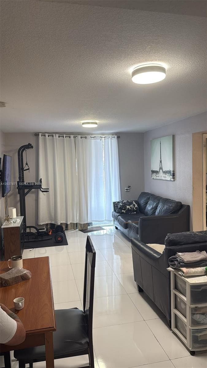 814 NW 36th Ave # 208, Miami, FL 33125 photo 2