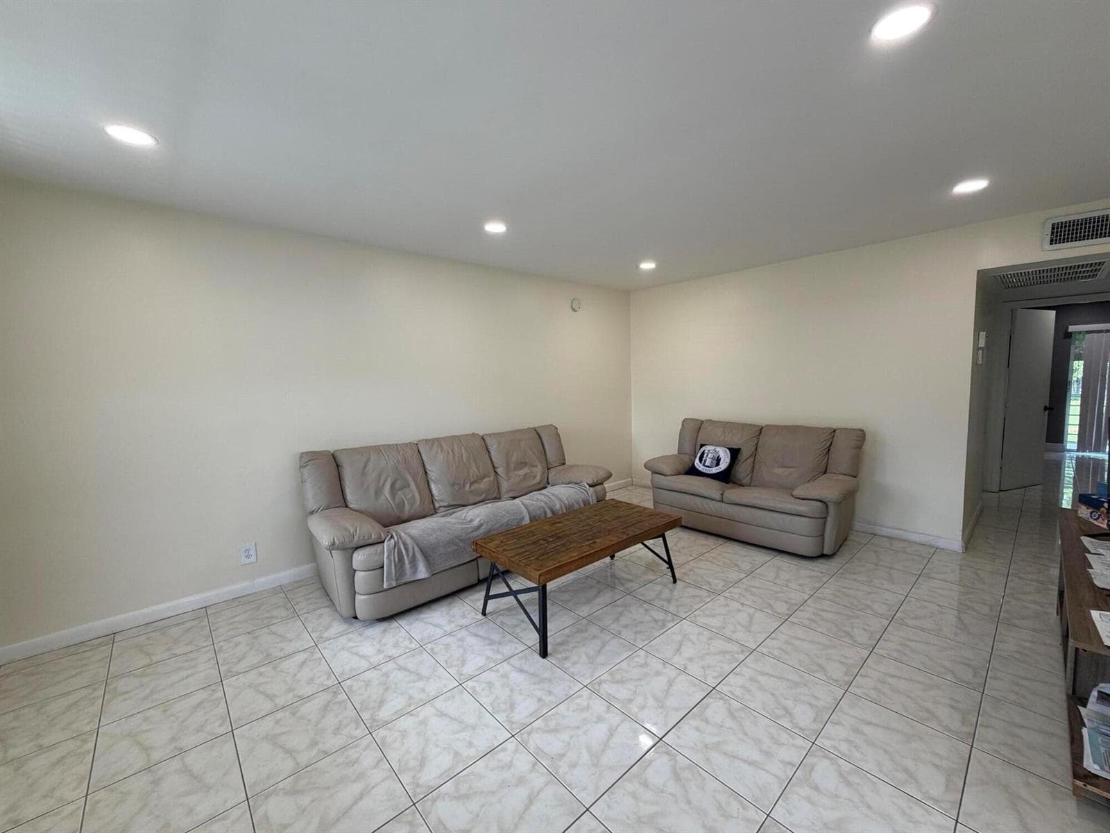 229 E Durham E # 229, Deerfield Beach, FL 33442 photo 5