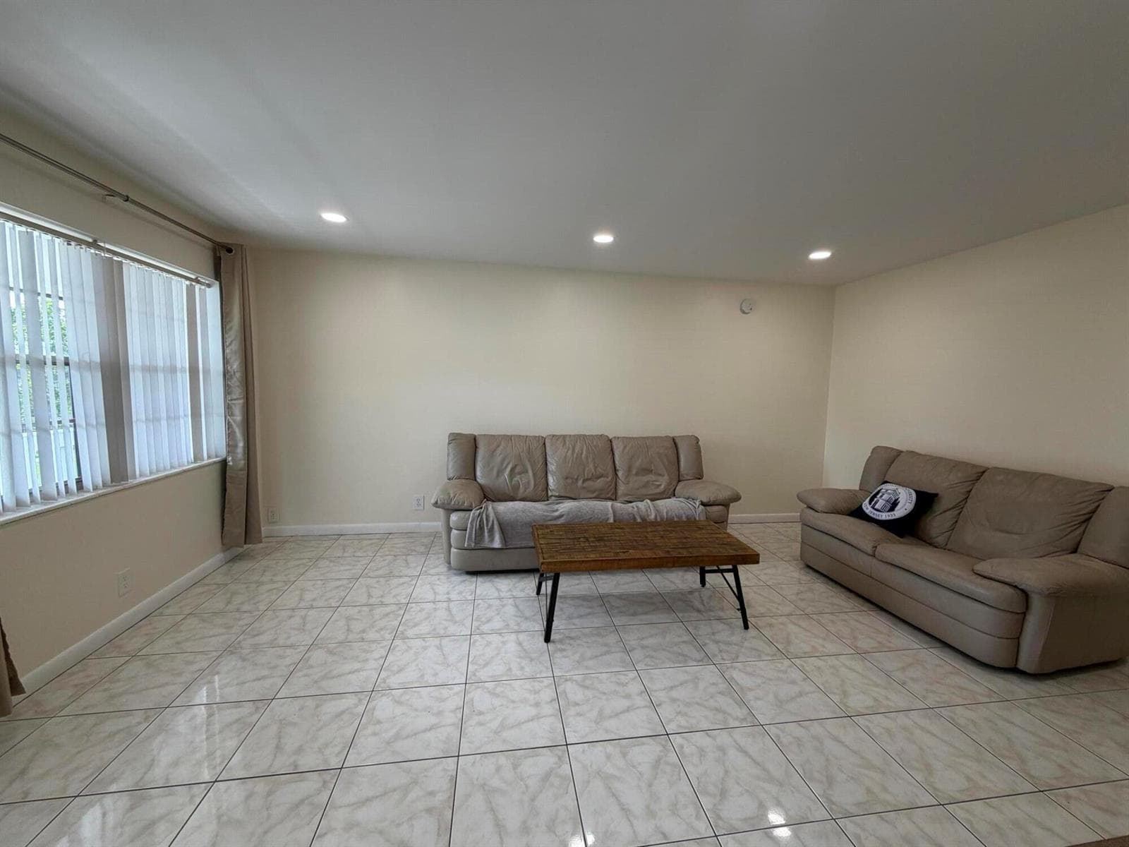 229 E Durham E # 229, Deerfield Beach, FL 33442 photo 4