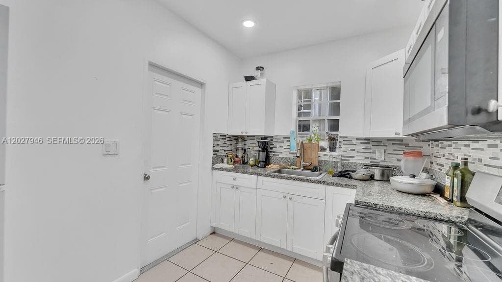 242 SW 15th Ave, Miami, FL 33135 photo 3