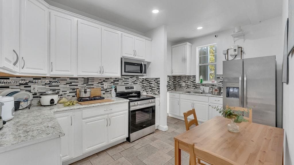 242 SW 15th Ave, Miami, FL 33135 photo 4