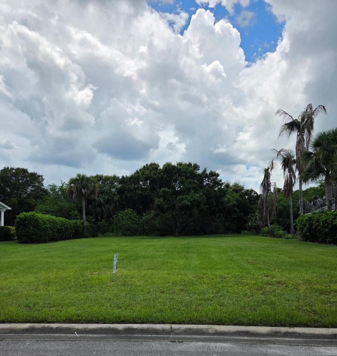 6385 Tropical Way, Vero Beach, FL 32967 photo 2
